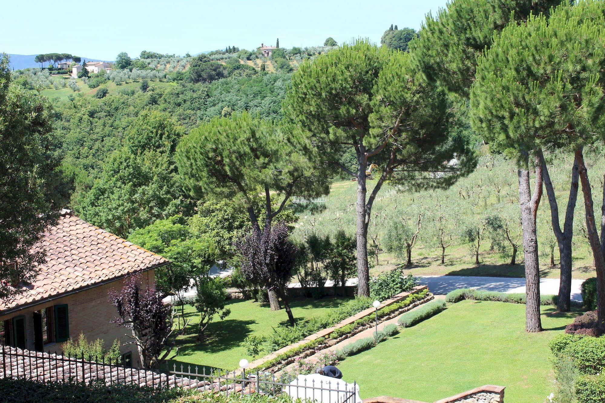 Villa Agostoli Siena Bagian luar foto